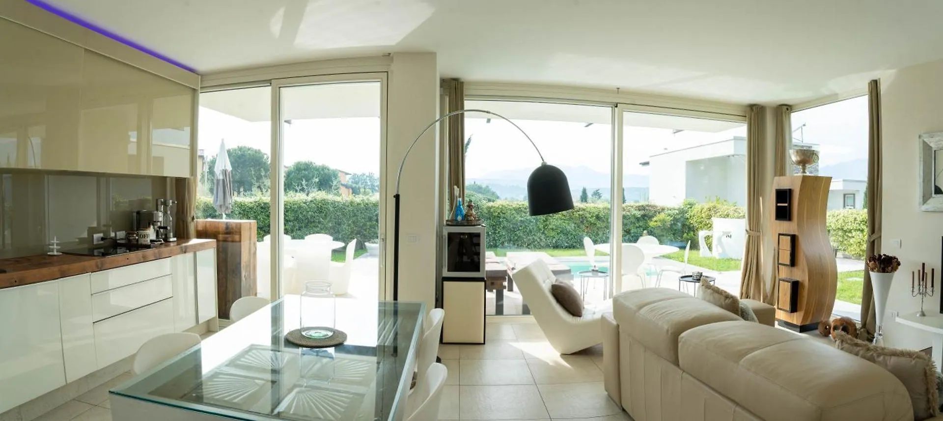 Villa Christine With A Pool Manerba del Garda