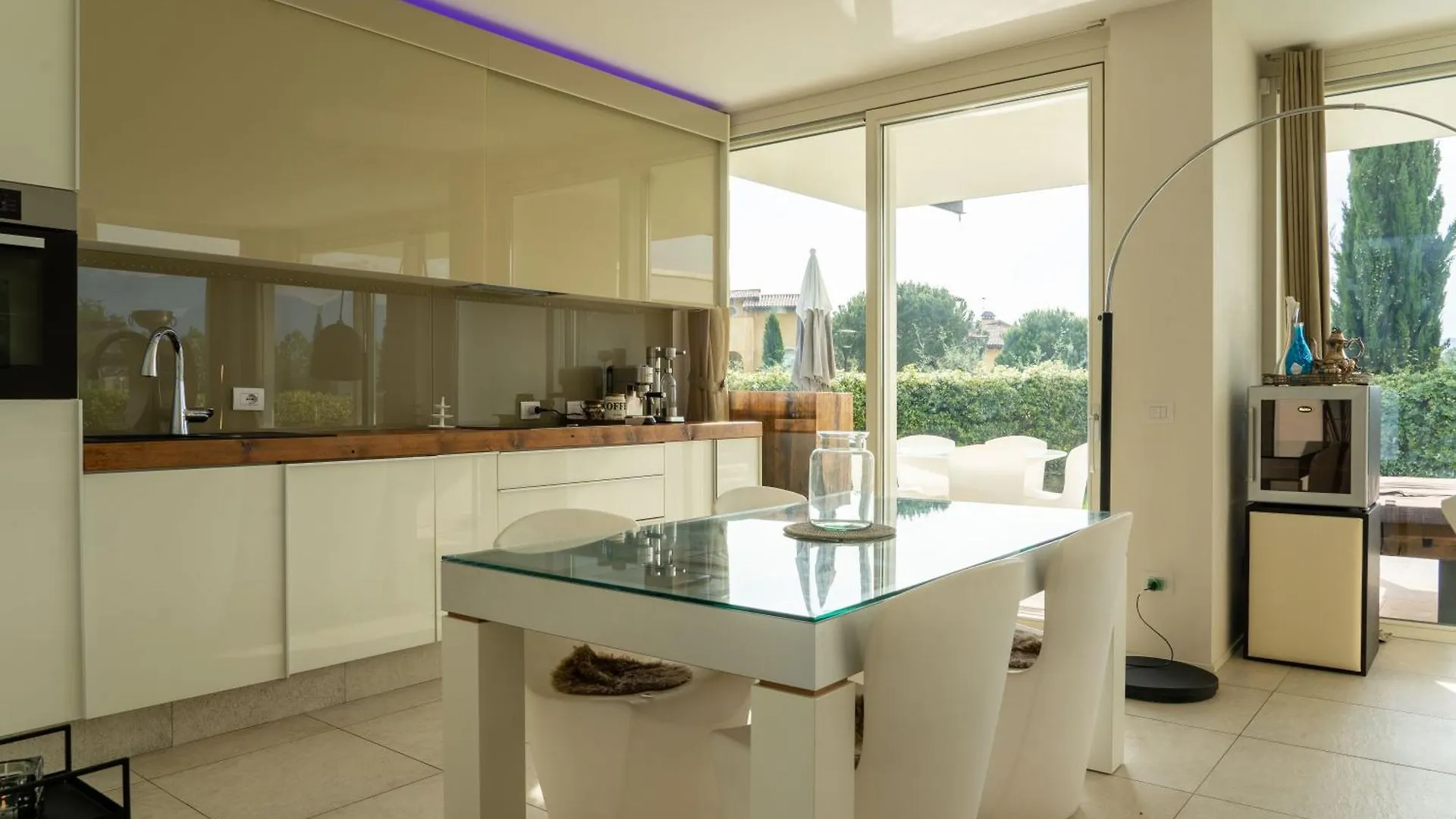 Villa Christine With A Pool Manerba del Garda