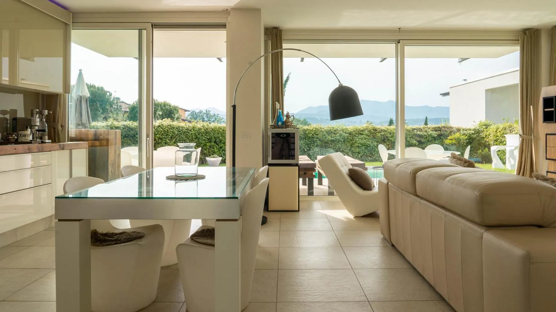 Villa Christine With A Pool Manerba del Garda Italien