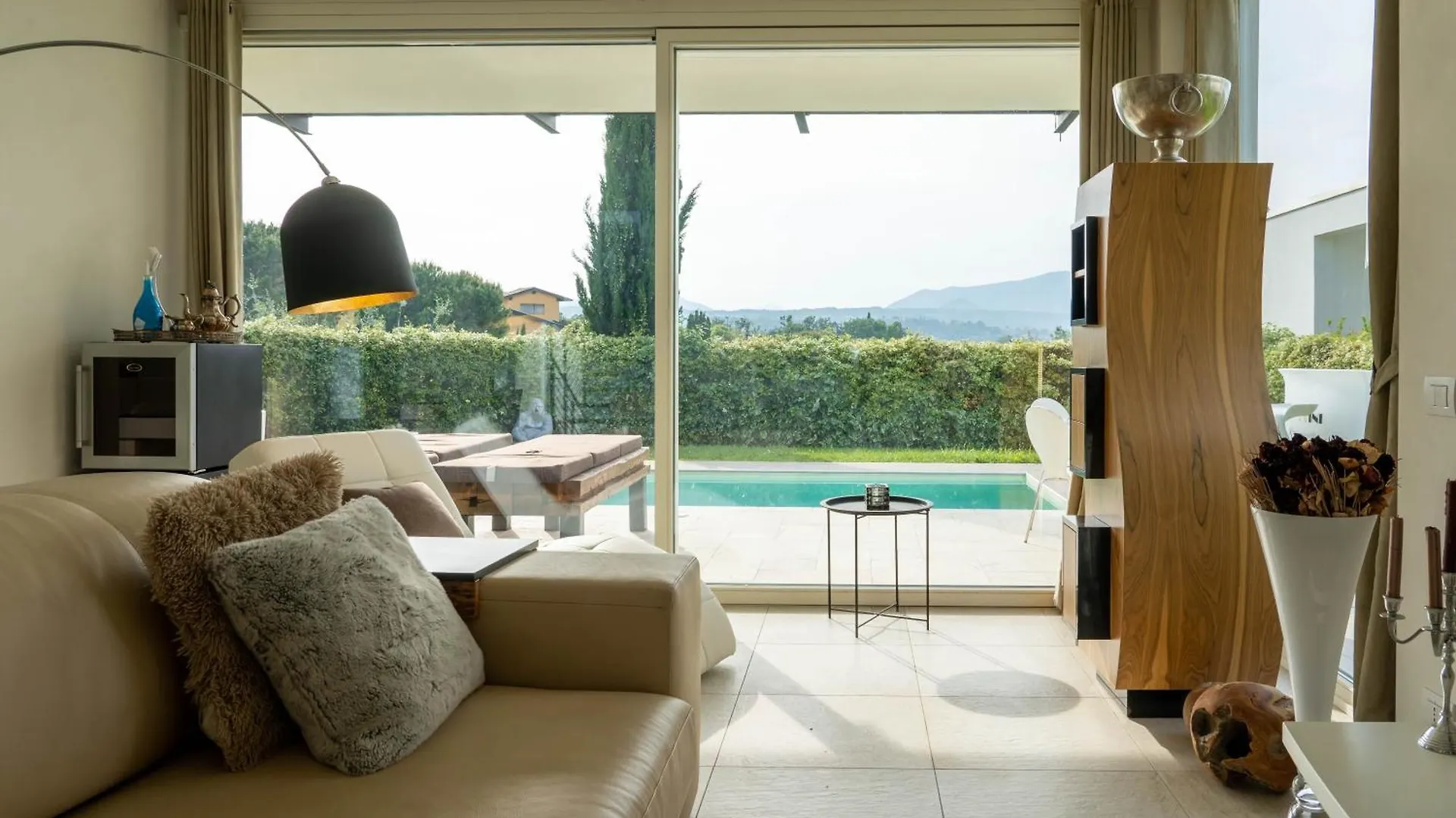 Villa Christine With A Pool Manerba del Garda